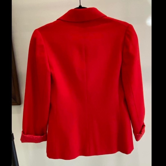Vintage women’s red power blazer - Picture 2 of 3